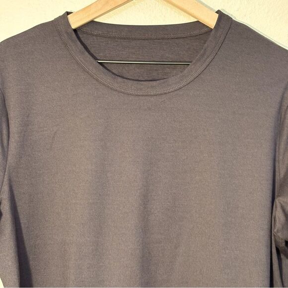 All in Motion Gray Long Sleeve Workout T-Shirt Crew Neck Cut Out Women’s XL. - Picture 3 of 7